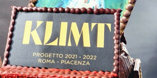 Il nostro mastro cioccolatiere Falicetto sempre attento all’attualità, dà vita a due nuove creazioni: una dedicata a Klimt e una alla pace